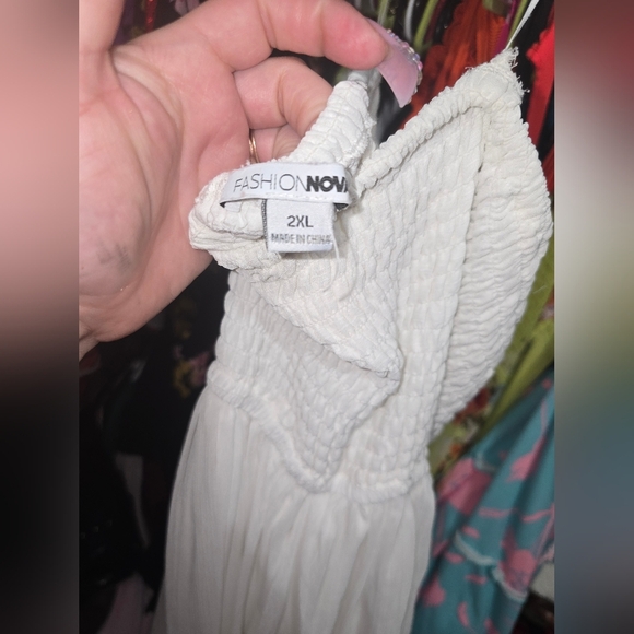 Like new Fashion Nova 2x  Summers In Capri Jumpsuit - White - Picture 4 of 4